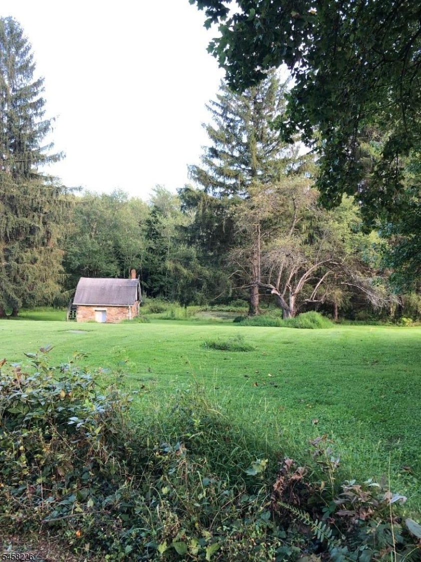 11 Mount Bethel Rd — photo 3 of 6