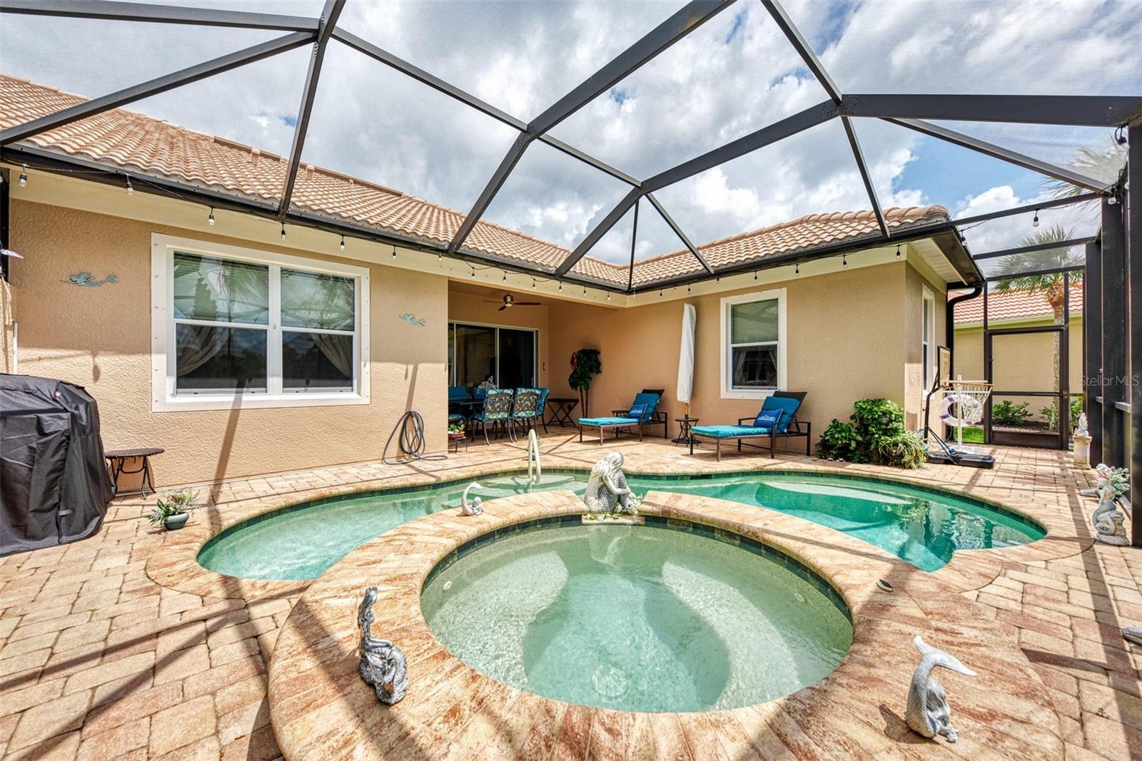 13104 Creekside Lane