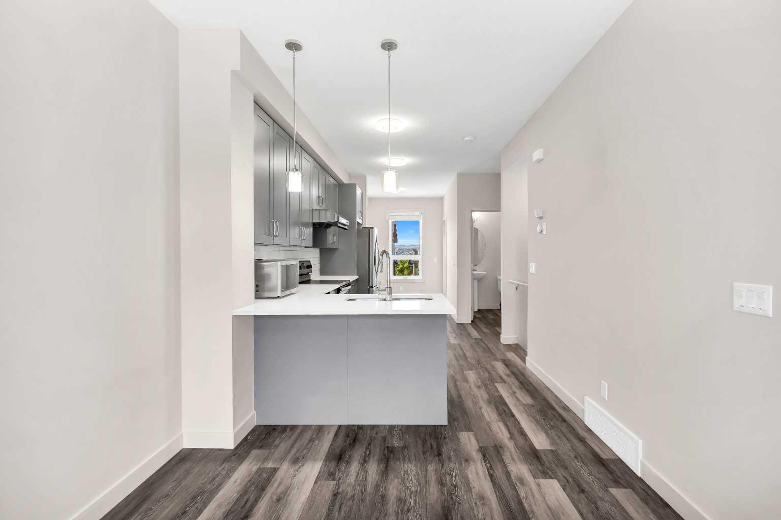 11 Evanscrest Mews NW 208
