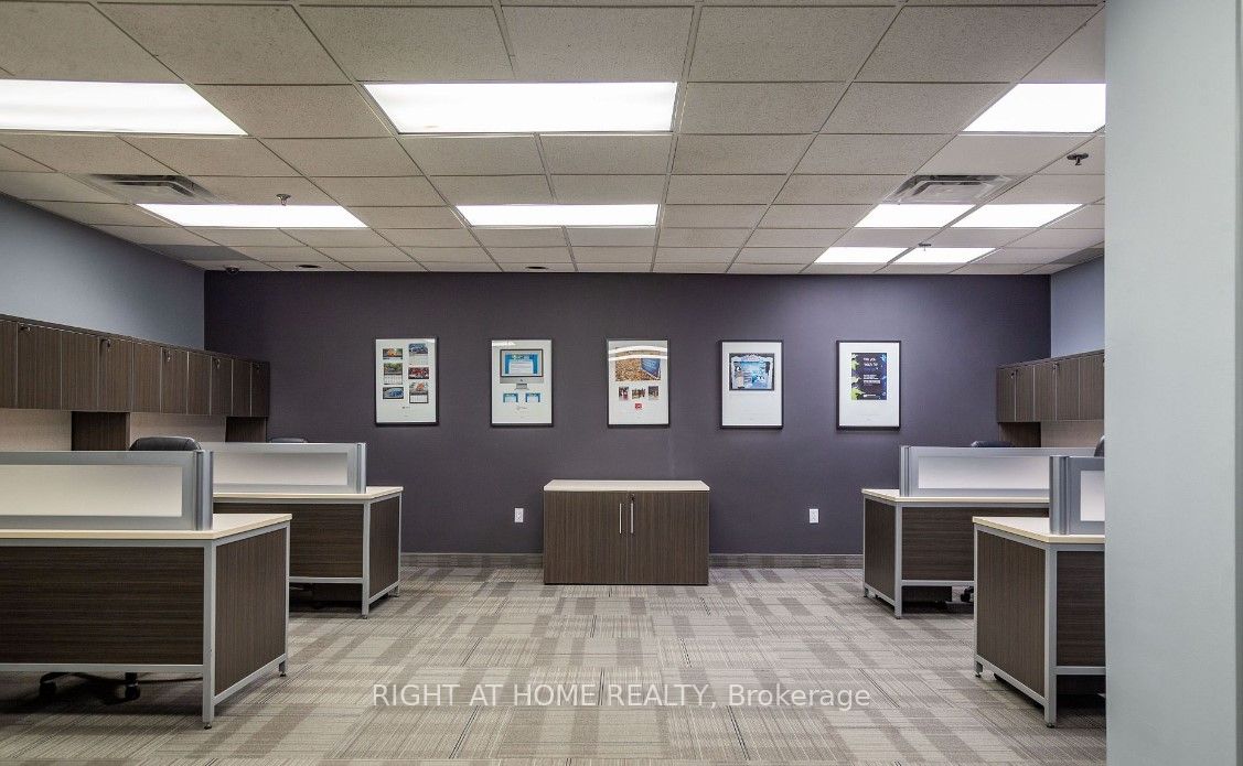 5100 S South Service Rd 19