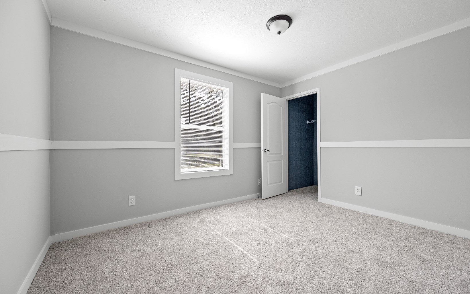 305 NW Ivy Gln