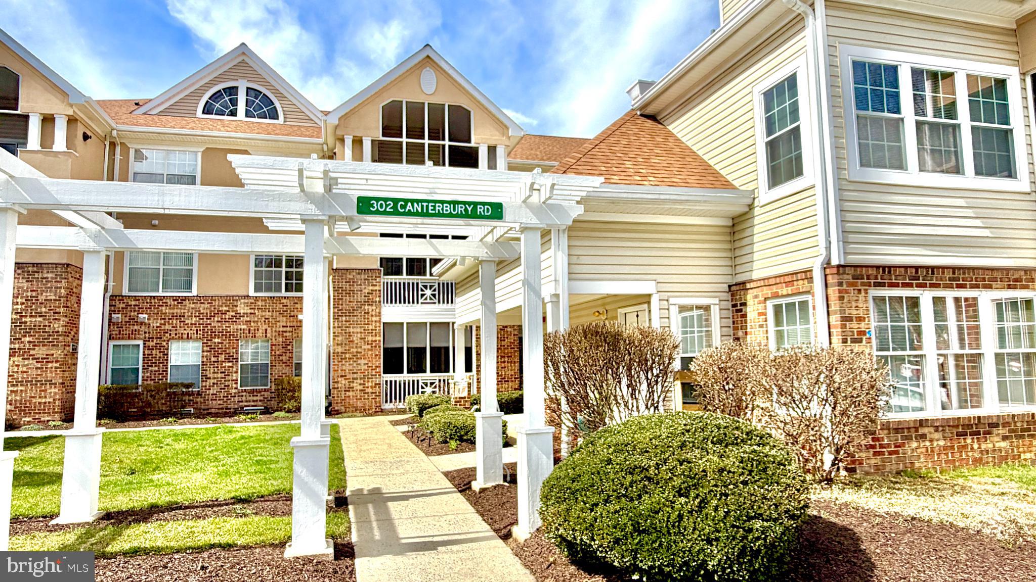 302 Canterbury Rd  