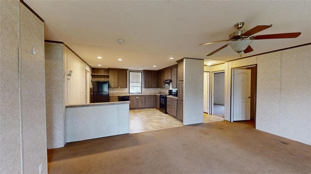 104 S 6th Street