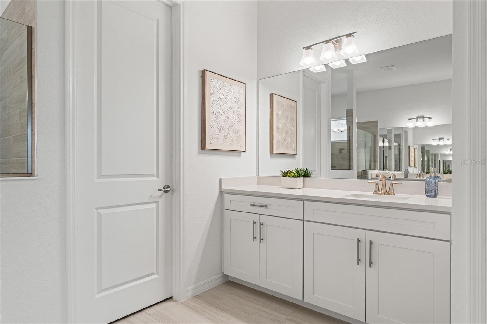 5535 Lightning Whelk Lane