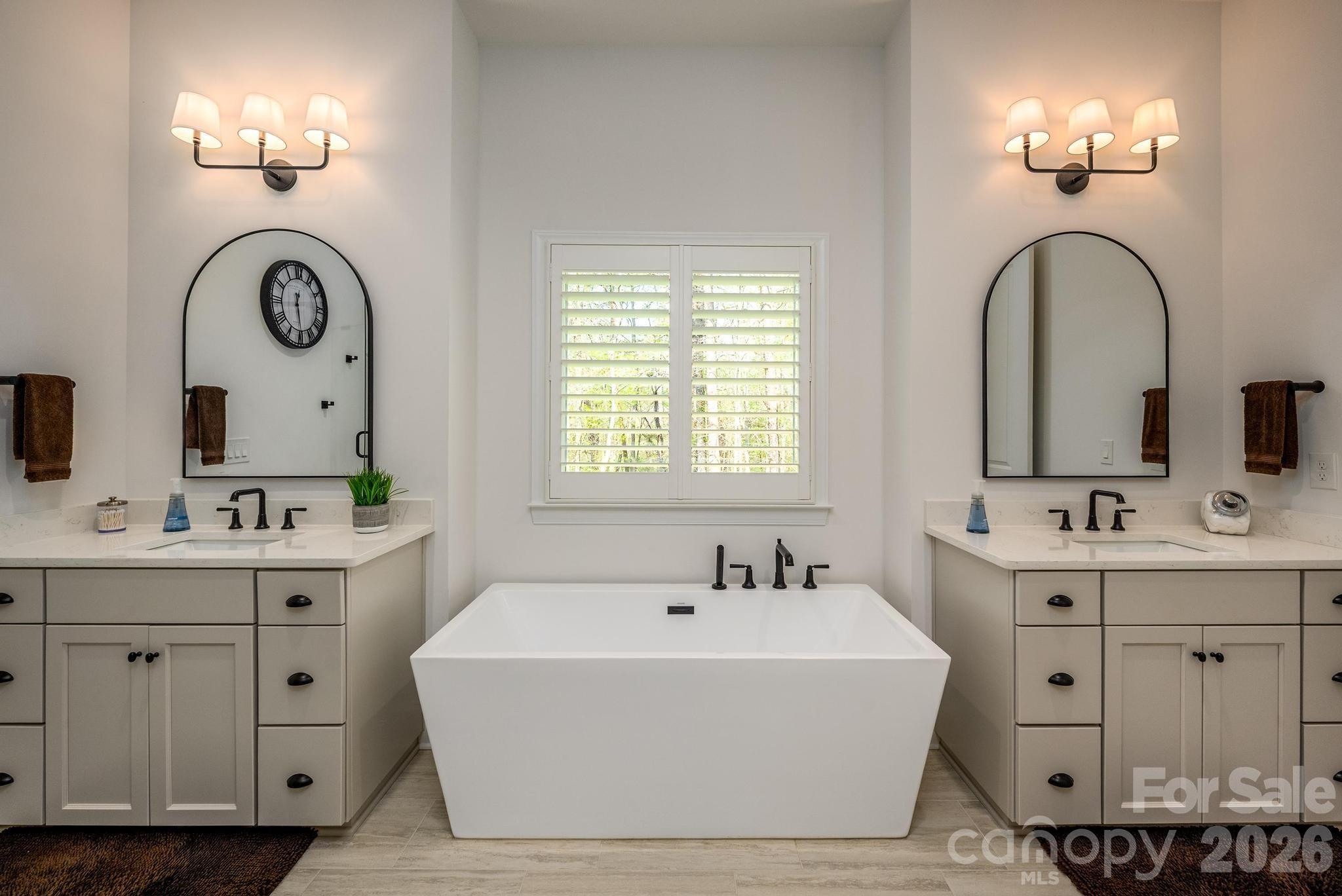 2411 Callaghan Court