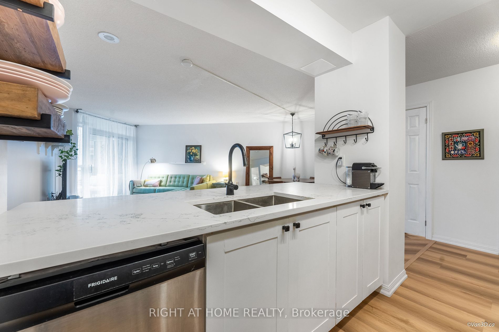 650 W Lawrence Ave 343