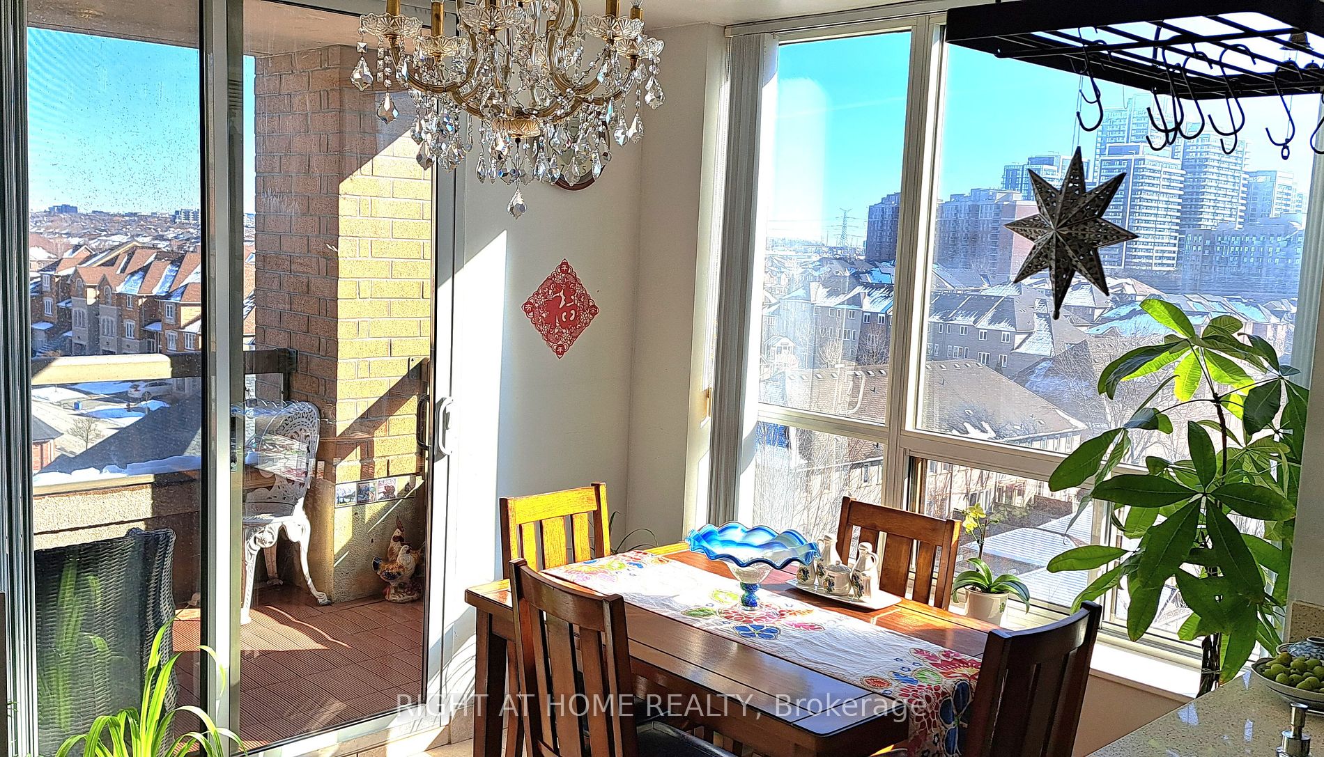 9 Northern Hts Dr 604