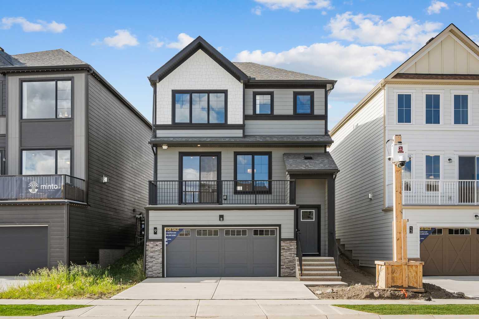 9 Wild Rose Bay SW