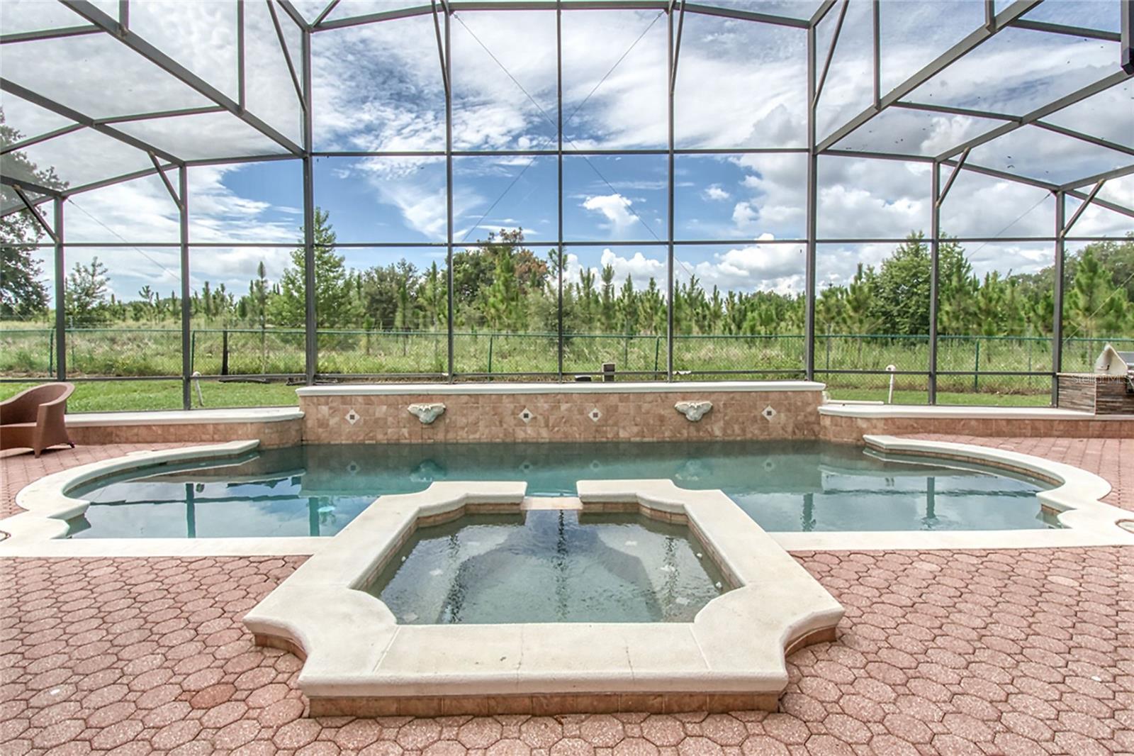 2924 Majestic Isle Drive
