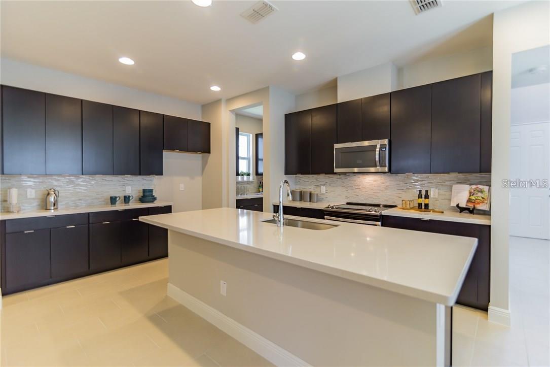 7241 Sunny Meadow Alley