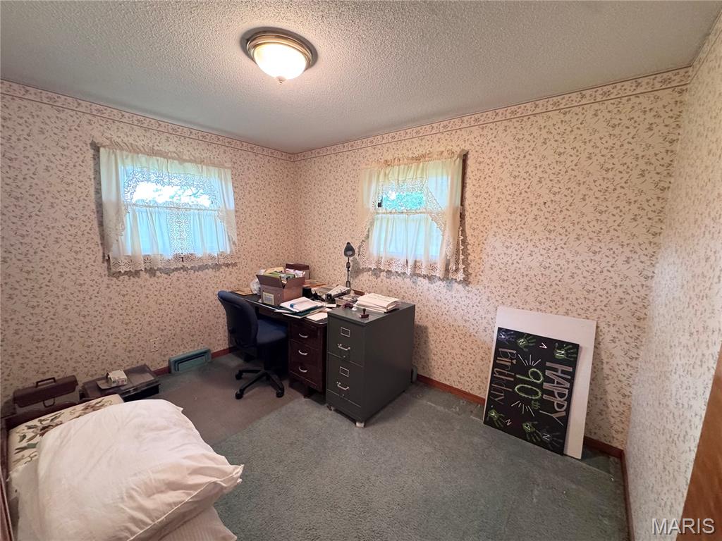 12492 New London Gravel