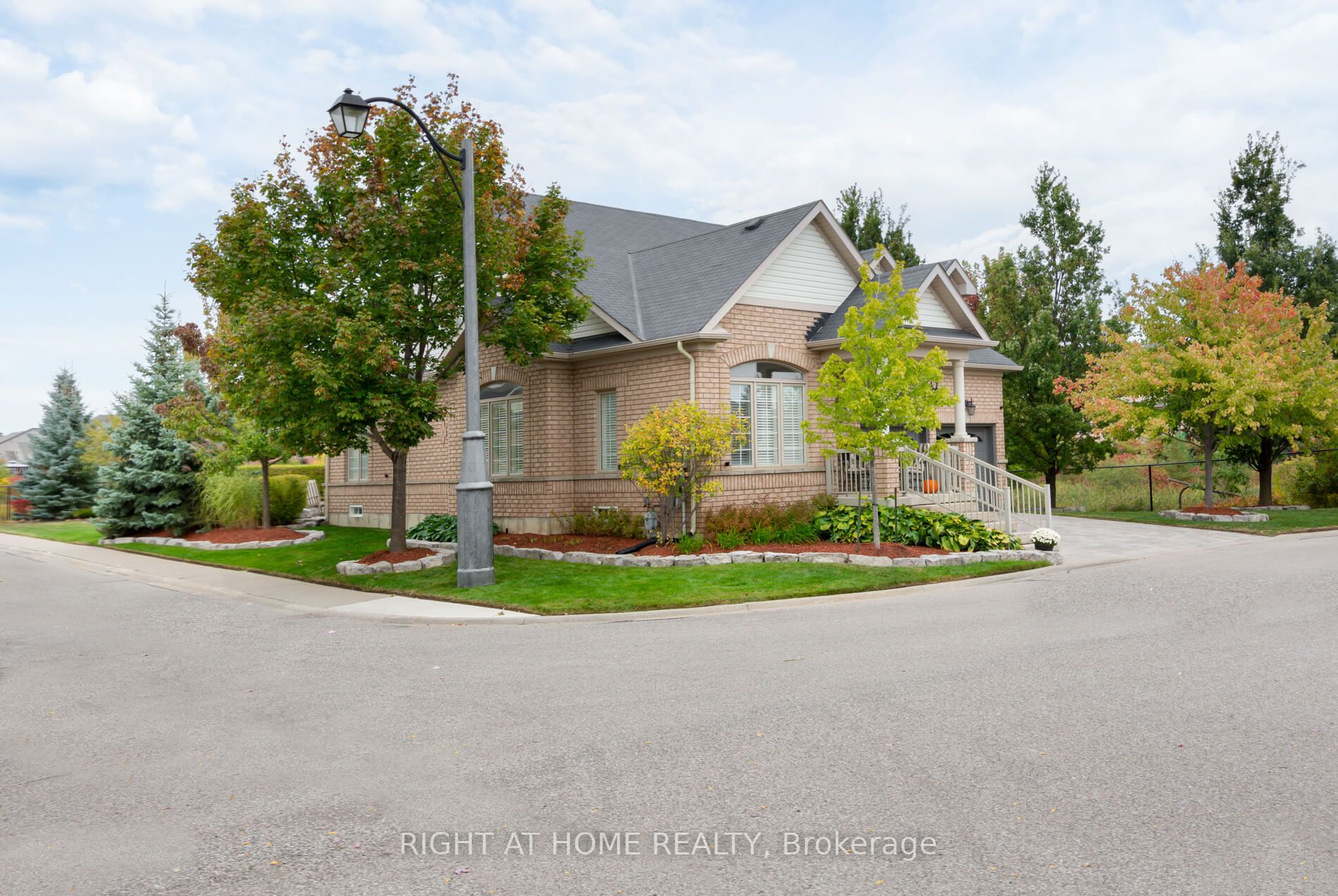 55 Locust Dr