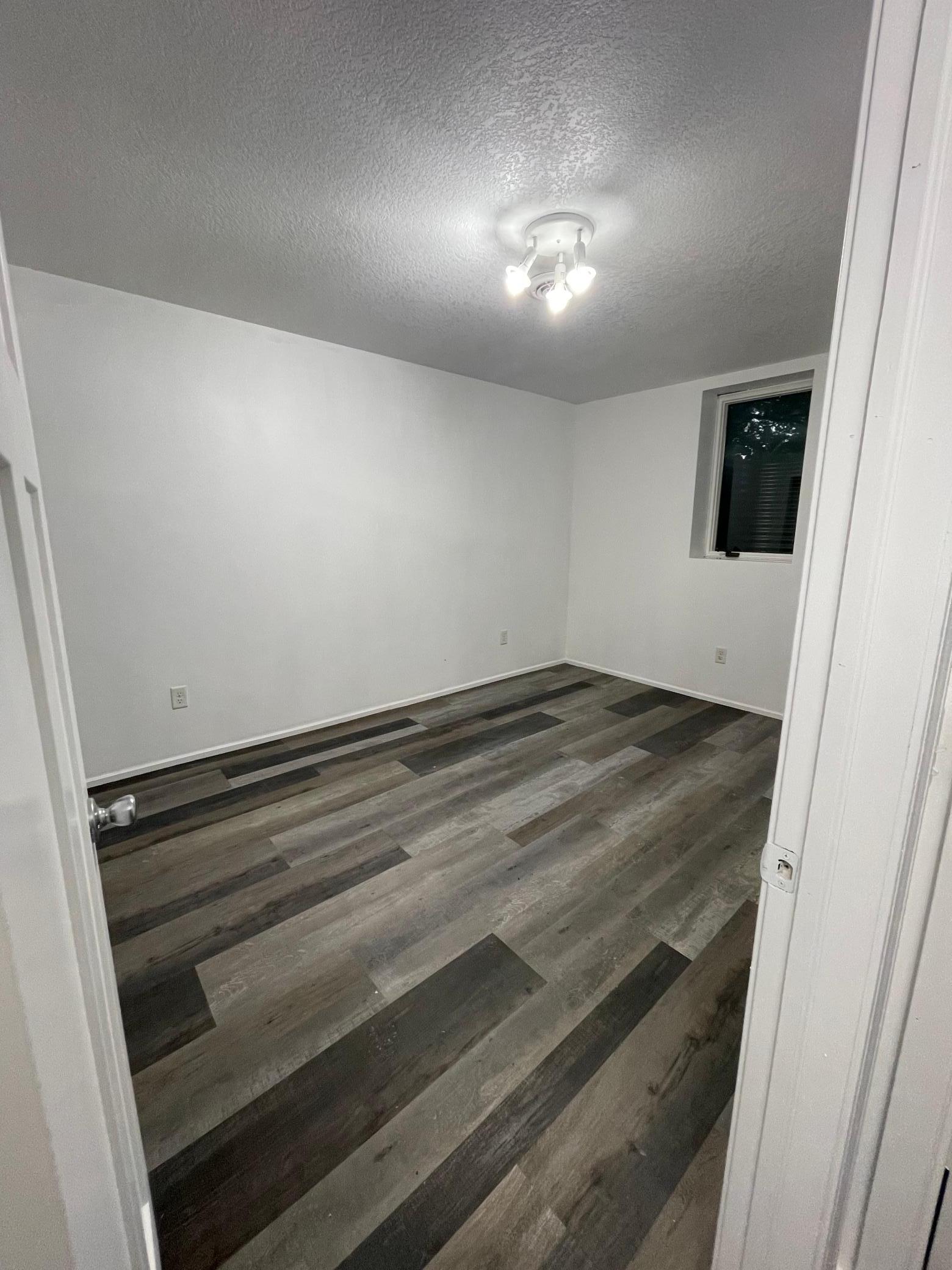824 Park Street W