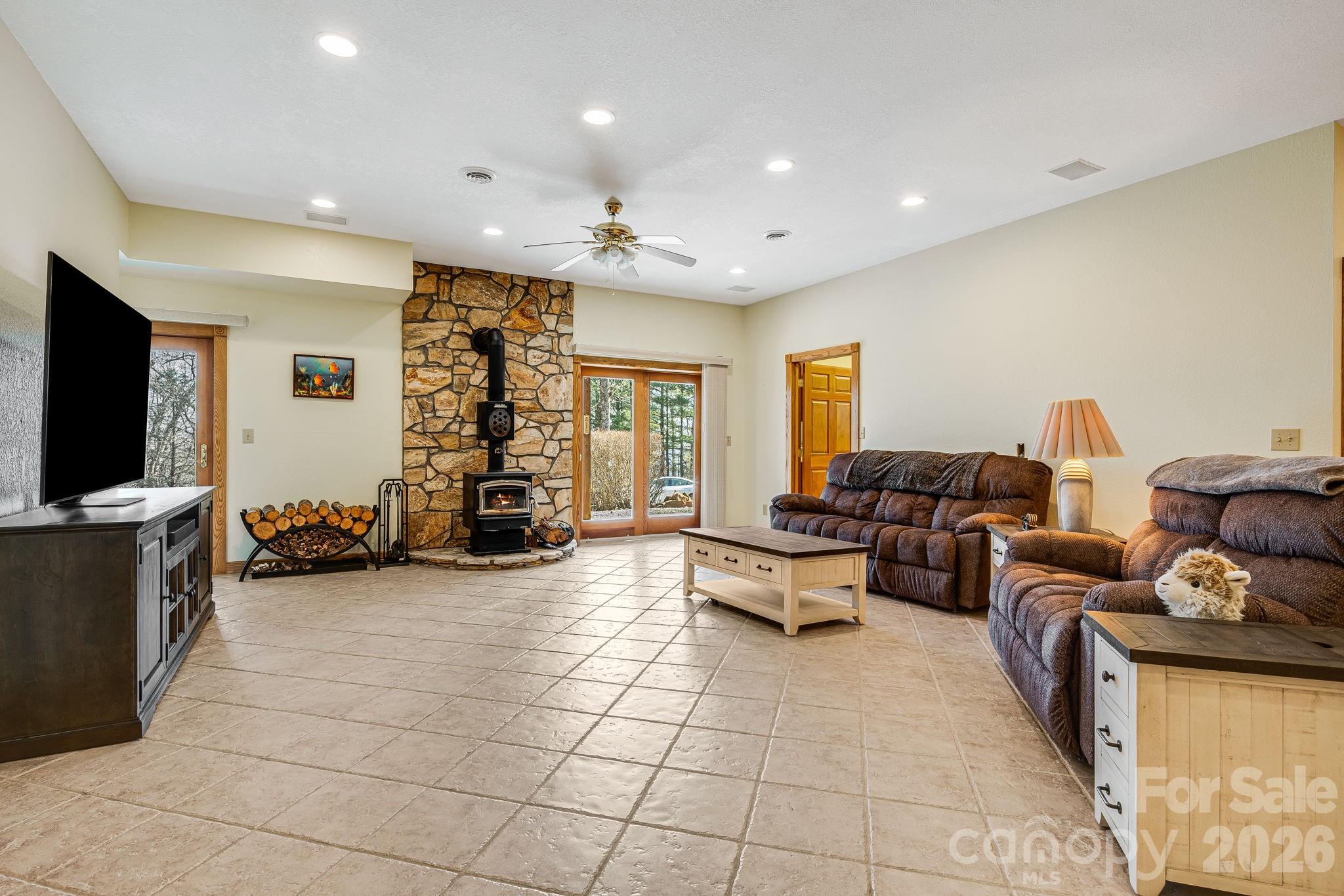 20 Stony Crest Drive