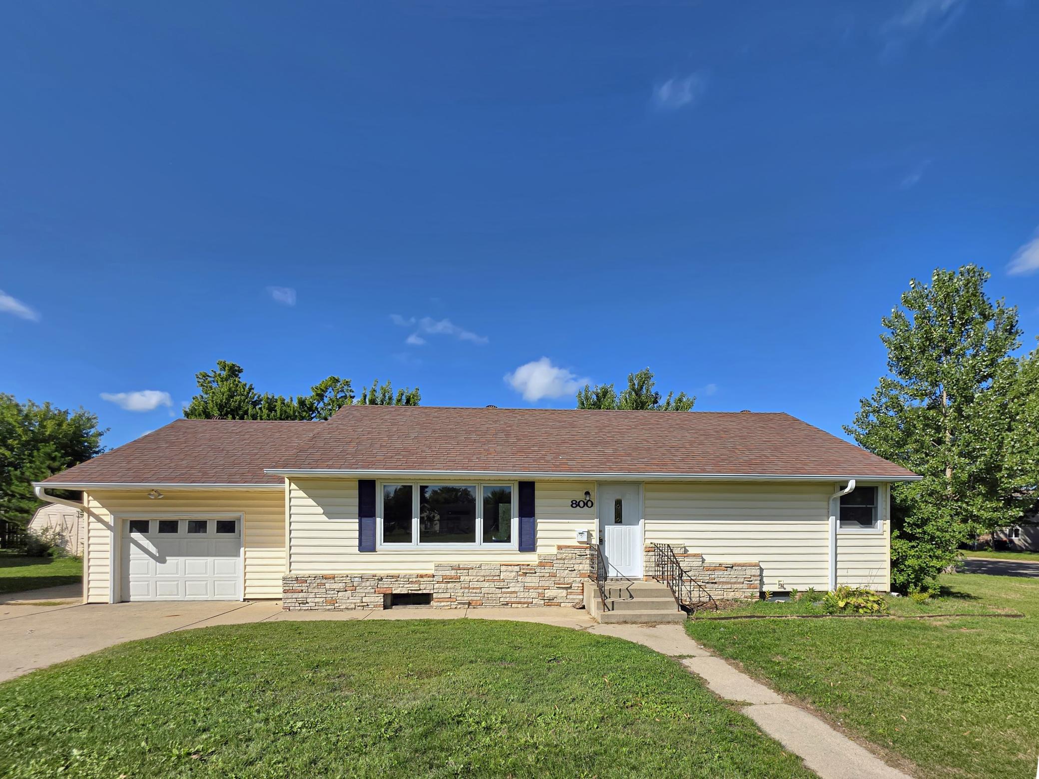 3-bedroom, 2-bath home offering 1,809 finished sq. ft. on a corner lot in Wadena. Main level features living room, dining area, kitchen, two bedrooms and full bath, with an additional bedroom upstairs. Partially finished lower level includes a family room, 3/4 bath, laundry, workshop and utility space. Property also features hardwood floors, attached 1-car garage, concrete driveway, storage shed and city water/sewer. Convenient Wadena location with access to community services, schools, shopping and area amenities.