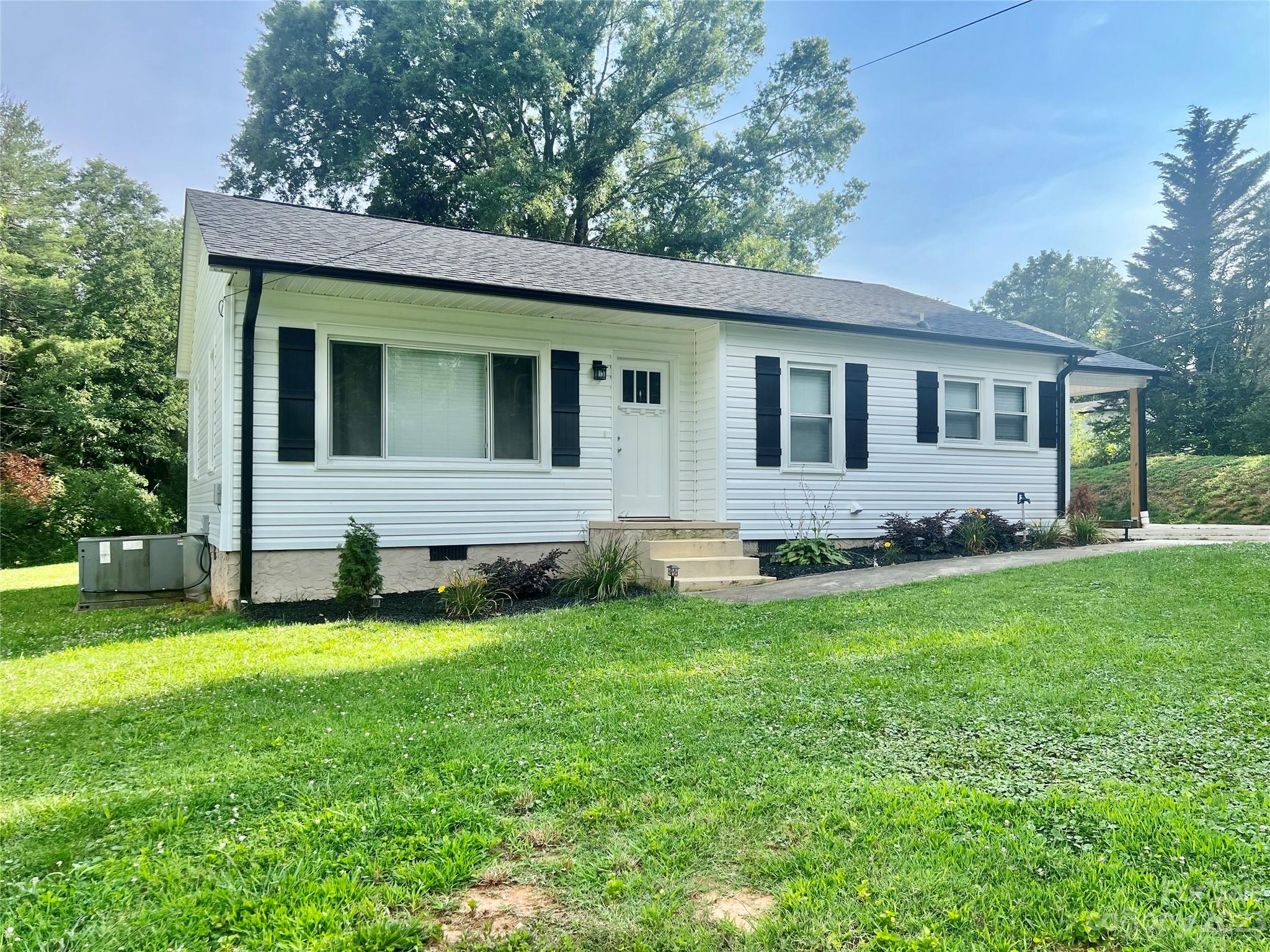 405 Lincoln Lane SW