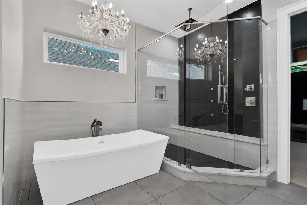 931 Waterloo Lake Drive