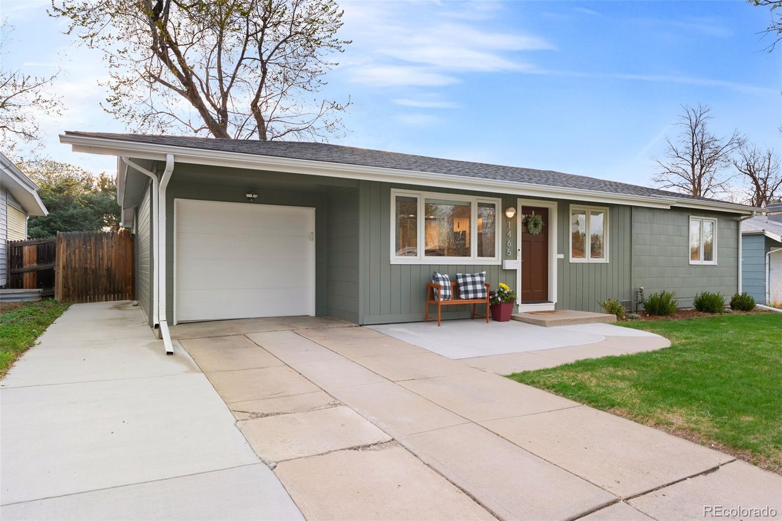 1465 S Ivy Way