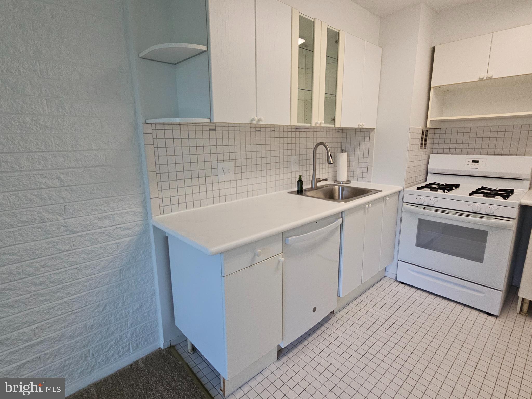 1828 Metzerott Road 204