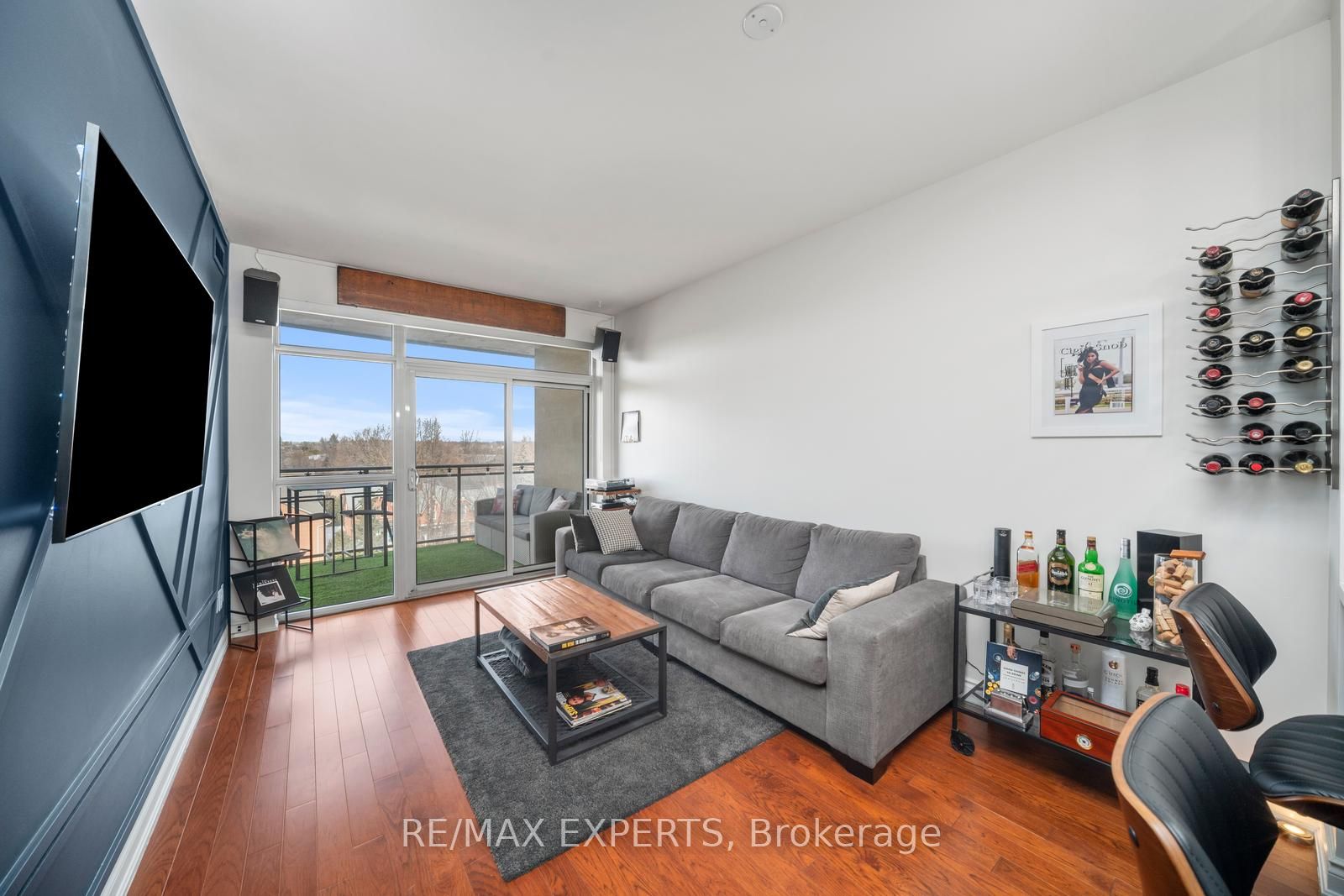 281 Woodbridge Ave 427