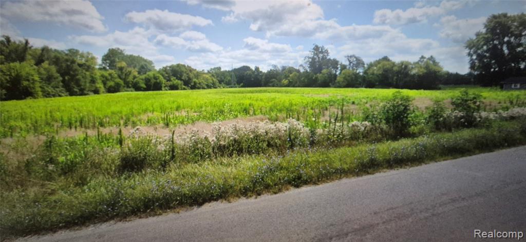 300 acres of land for sale include the following parcels 5811-001-011-00, 5811-001-033-00, 5811-001-046-00, 5811-001-047-00, 5811-001-048-00 in the town of Milan, 5810-006-011-00, 5810-006-015-00, 5810-006-016-00, 5810-006--17-00, 5810-006-013-00, 5810-006-012-00, 5810-006-019-00, 5810-006-023-00 in the Town of London.