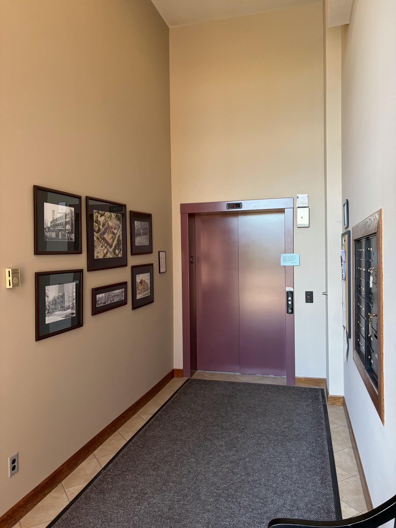 523 East Avenue 102