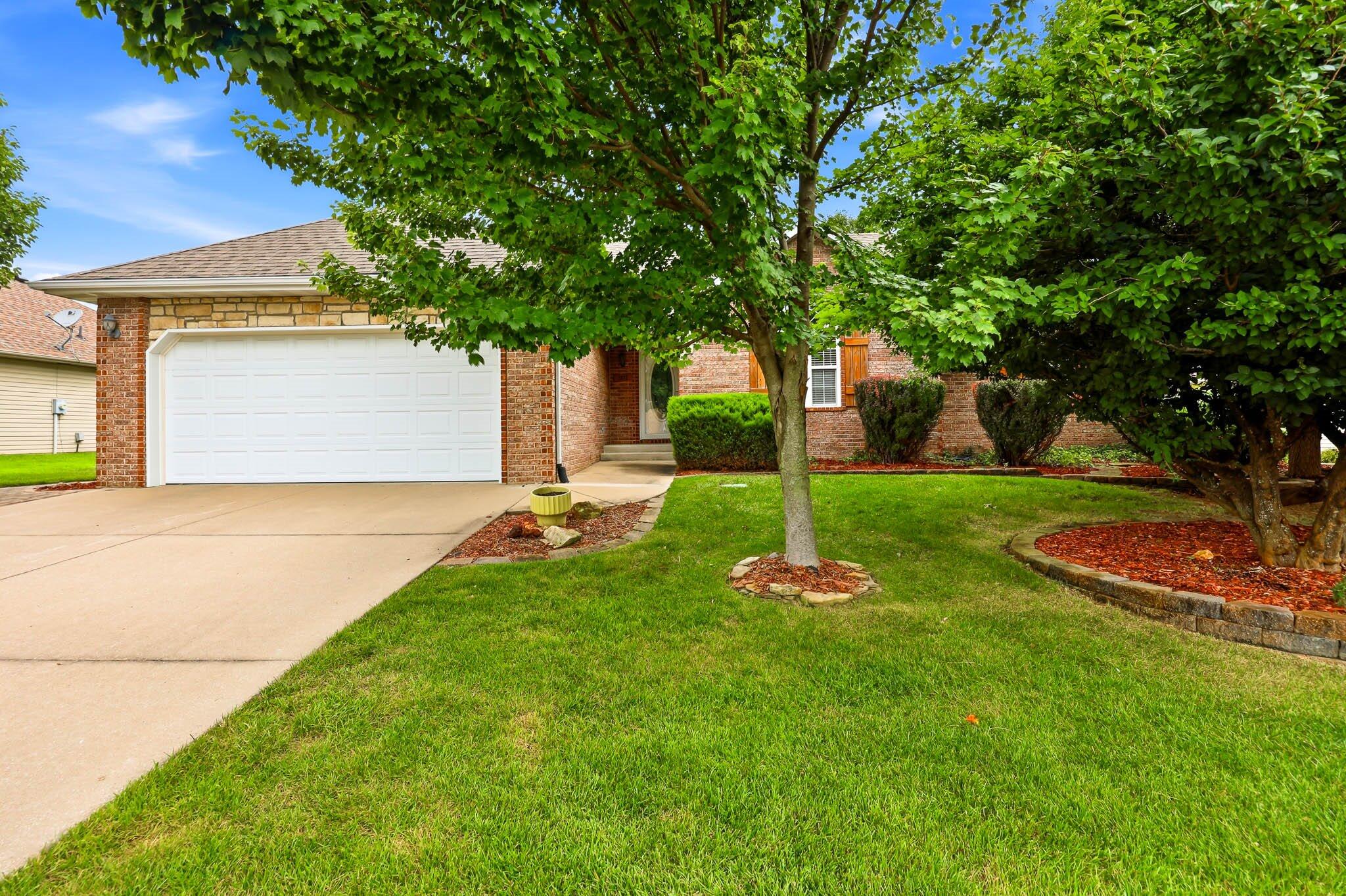 301 E Cypress Street