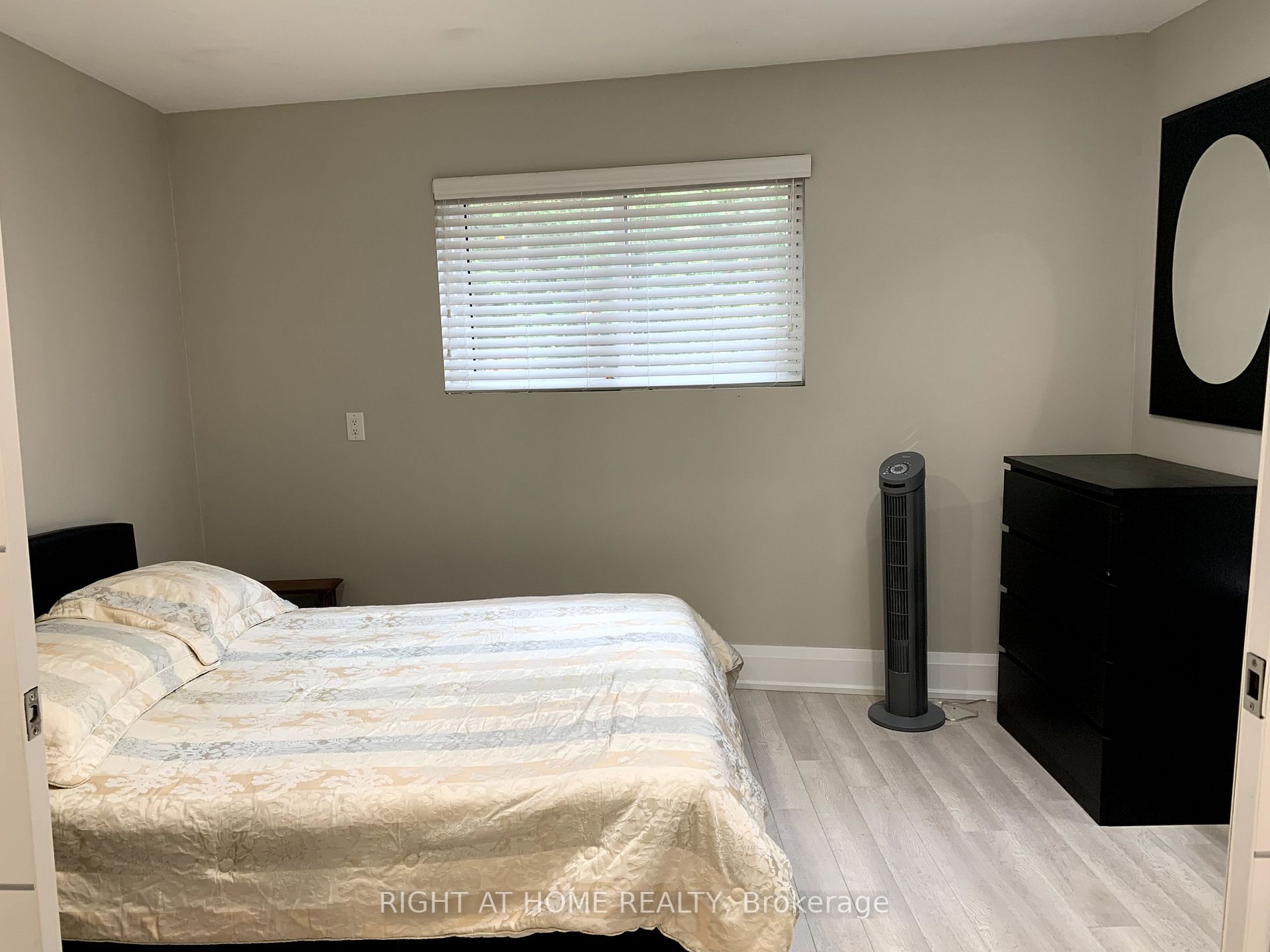 1525 S Mississauga Rd