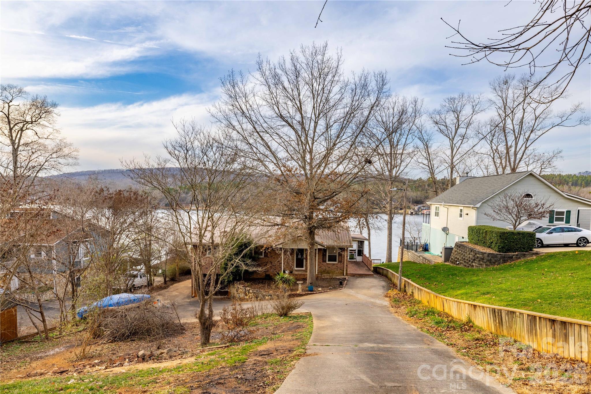 304 Fairfield Court