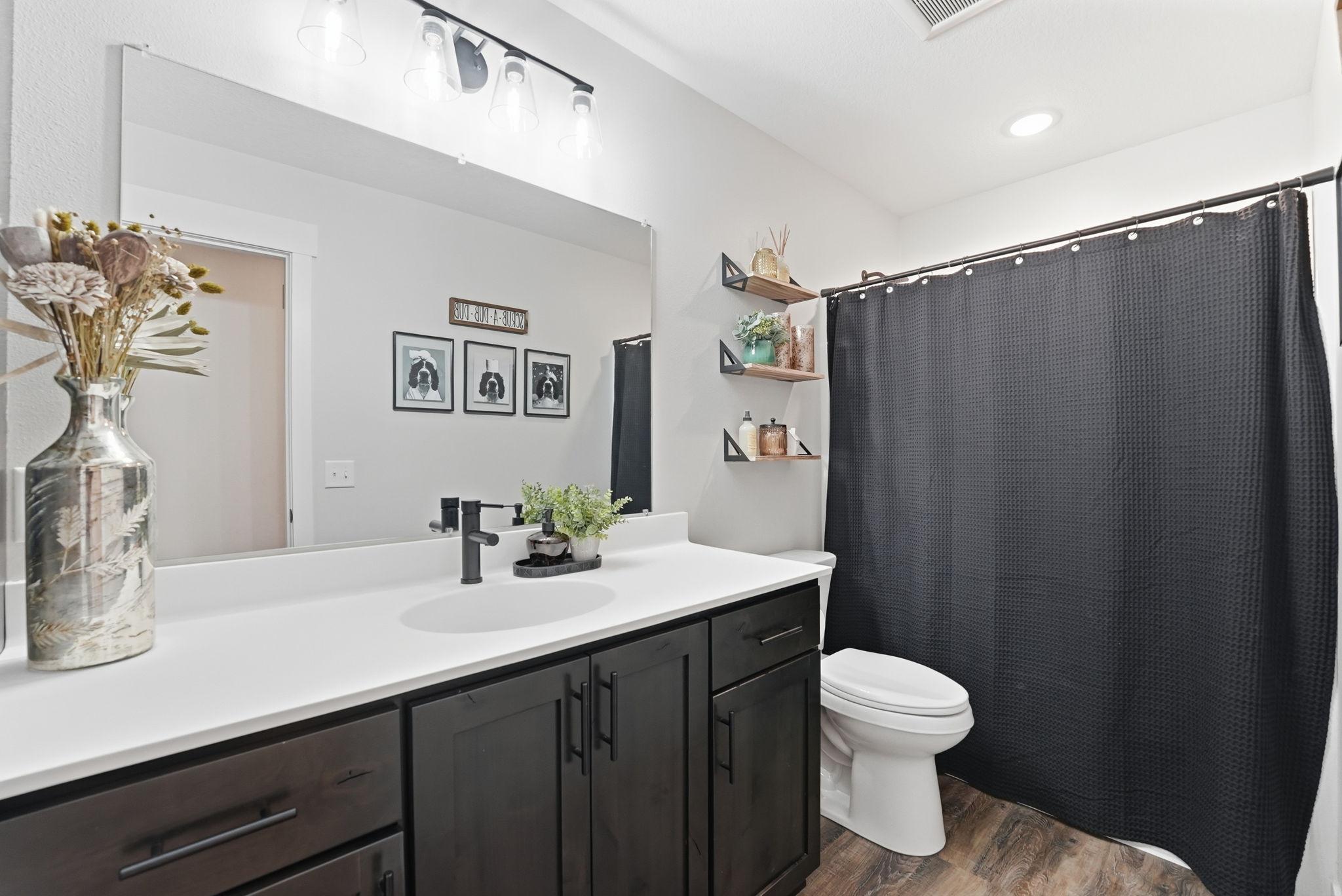 1013 26th Street Loop N