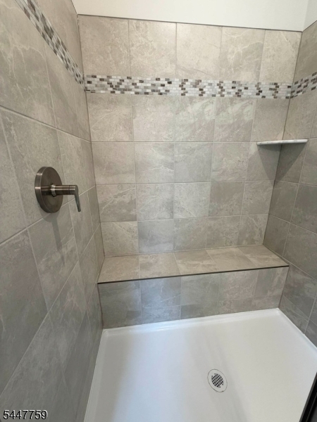 40 Thomas Knoll Blvd — photo 14 of 30