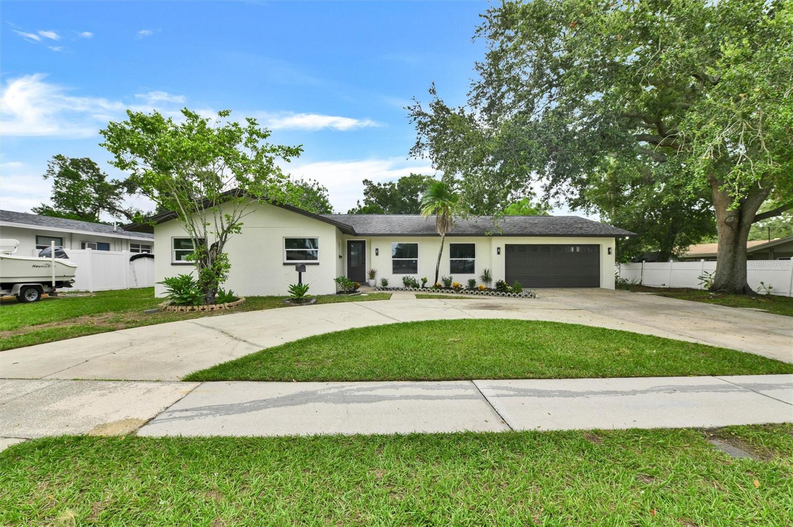 1207 S Belcher Road
