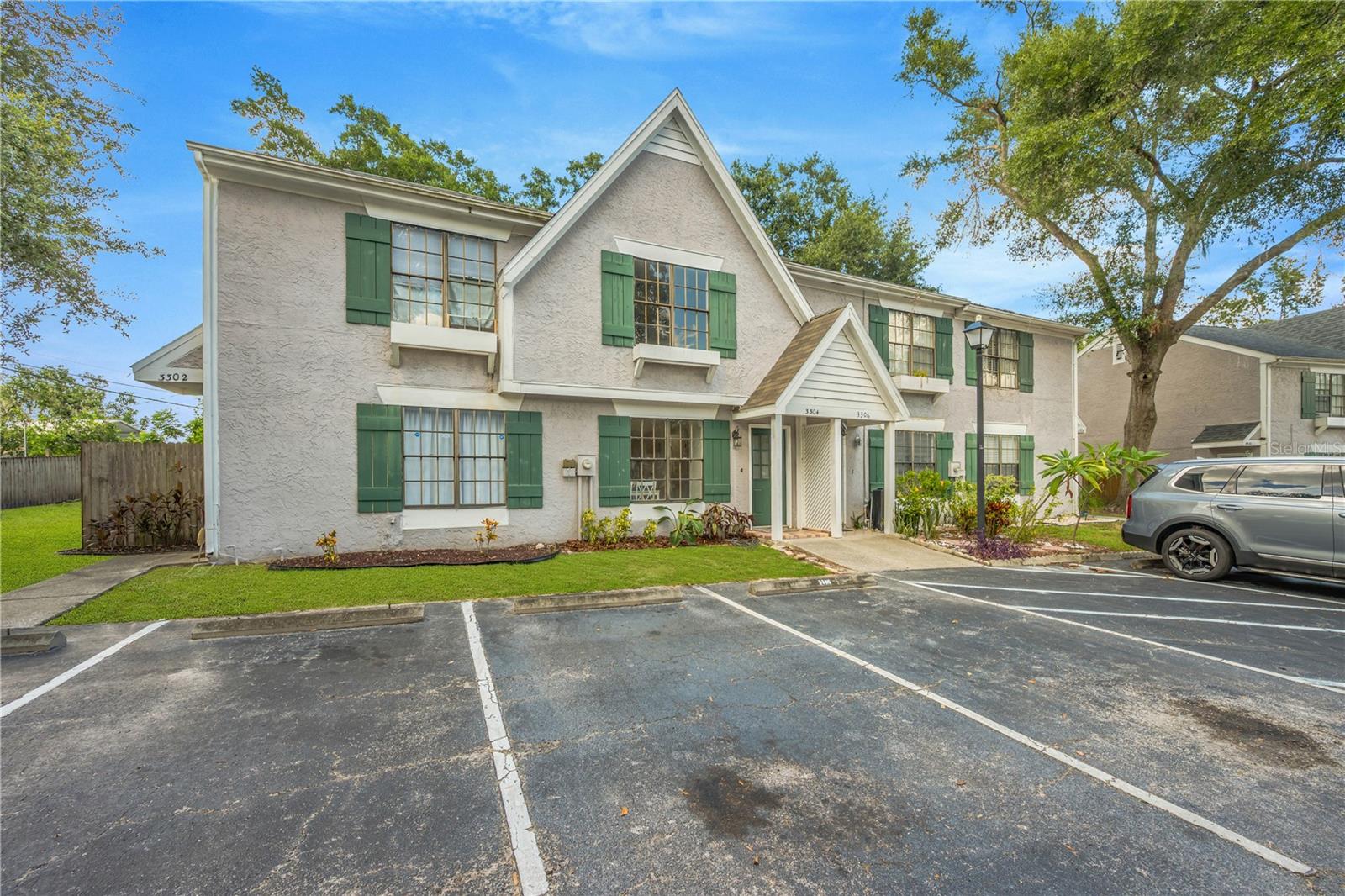 3304 Laurel View Drive