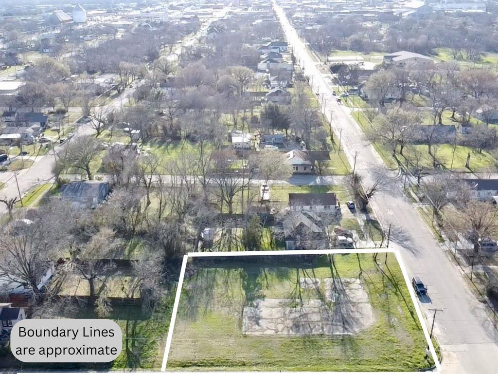 1309 G W Jackson Avenue