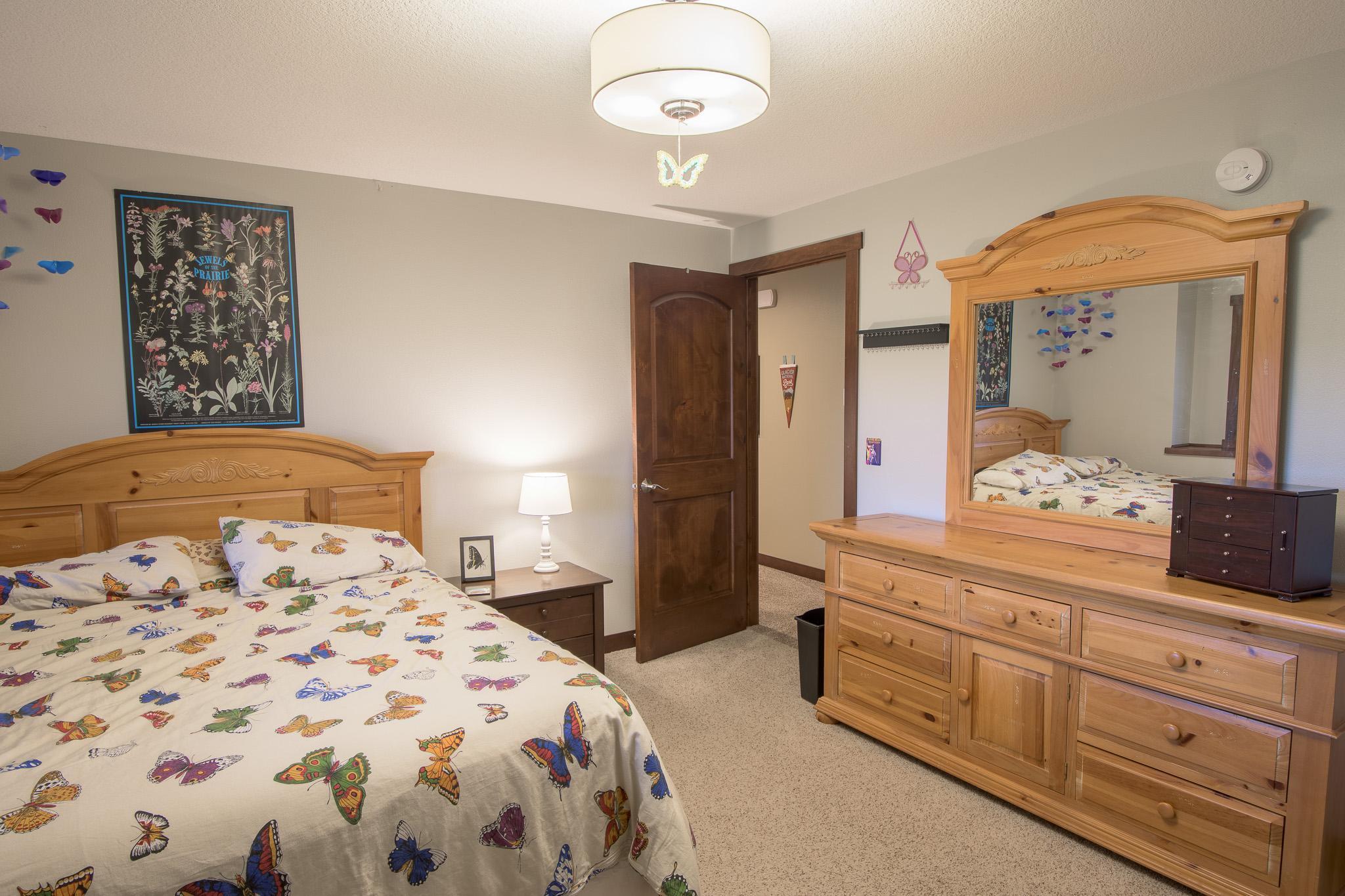 2142 Monarch Court