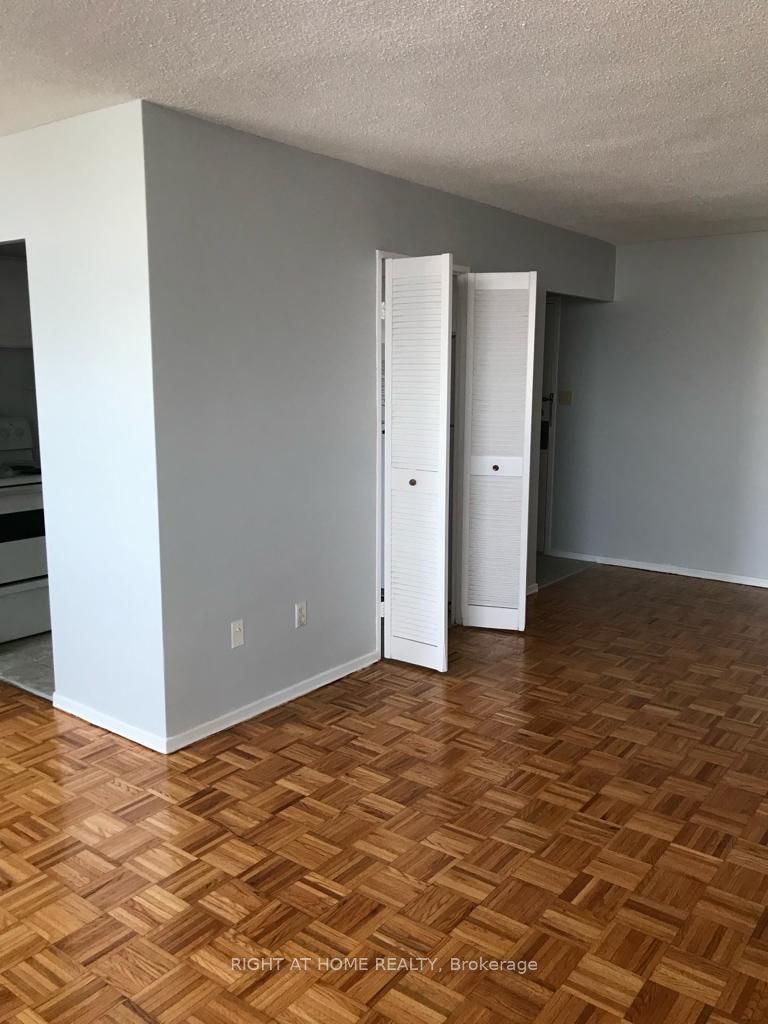 20 Edgecliff Golfway N/A 1403