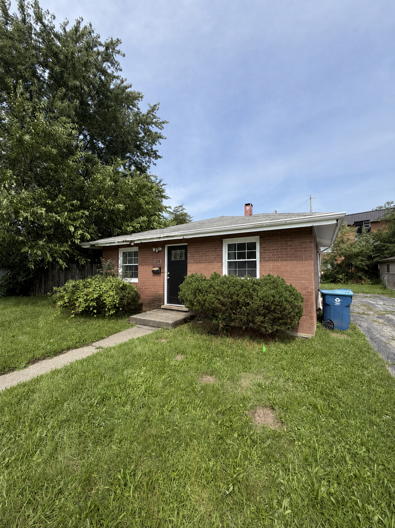 Welcome to this charming three-bedroom, one-bathroom home for rent in Calumet City! The property features original hardwood floors, a spacious basement, and hookups for an in-unit washer and dryer. The large backyard provides plenty of space for entertaining and outdoor enjoyment. A stove and refrigerator will be installed before move-in. Schedule your showing today!