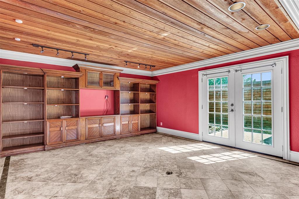 4704 Palos Verdes Drive
