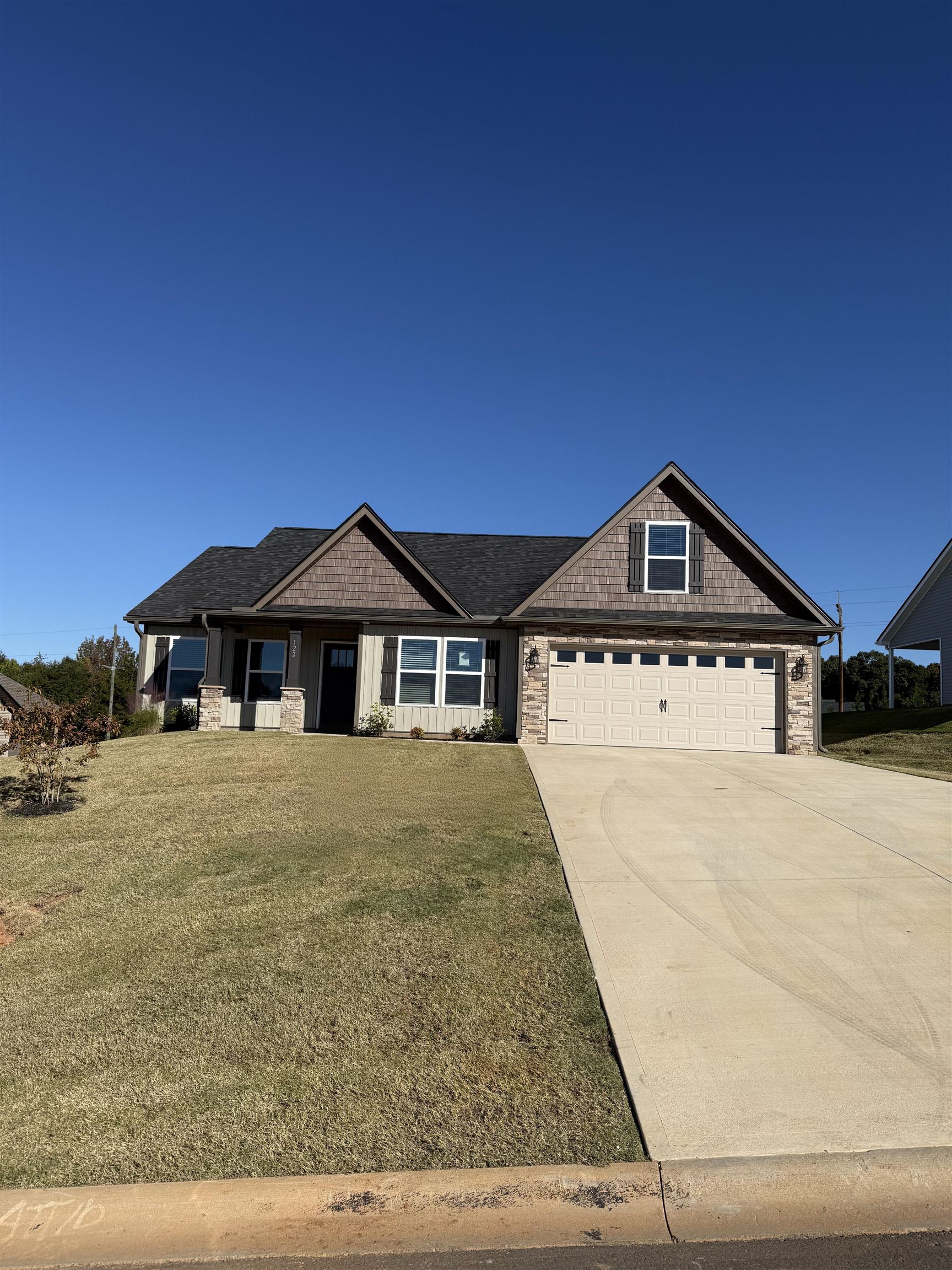 Welcome to Alverson Farms! Enjoy brand new construction with thoughtfully designed homes featuring open floor plans, stylish finishes, and spacious yards— perfect for families, entertaining, or relaxing. Conveniently located near schools, shopping, dining, and Lake Bowen! Alverson Farms is ideal for those seeking comfort and convenience in a peaceful setting. Schedule your tour today and find your dream home! Ask about $7,500 Builder Incentive!