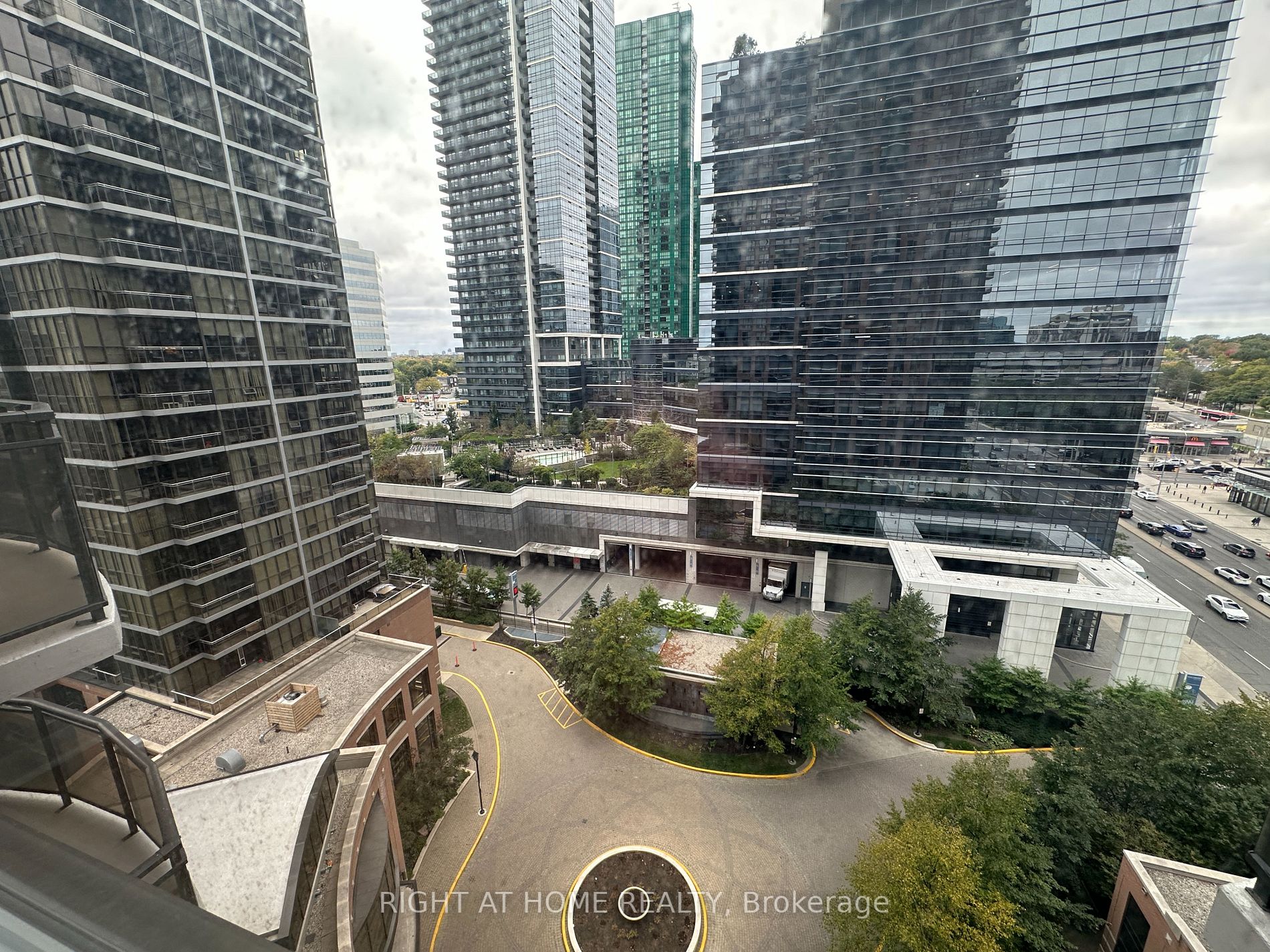 33 E Sheppard Ave 1205