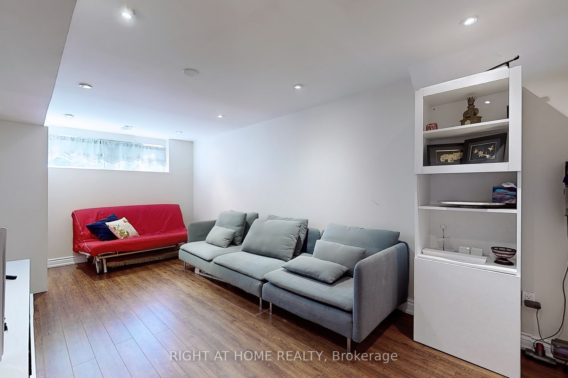 12 Plaisance Rd