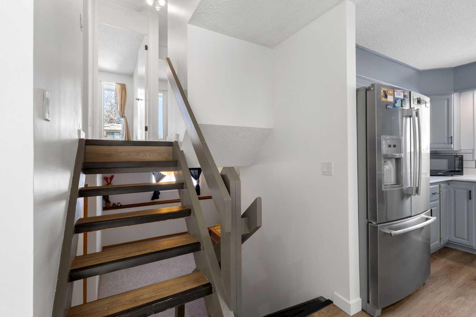 95 Beddington Way NE