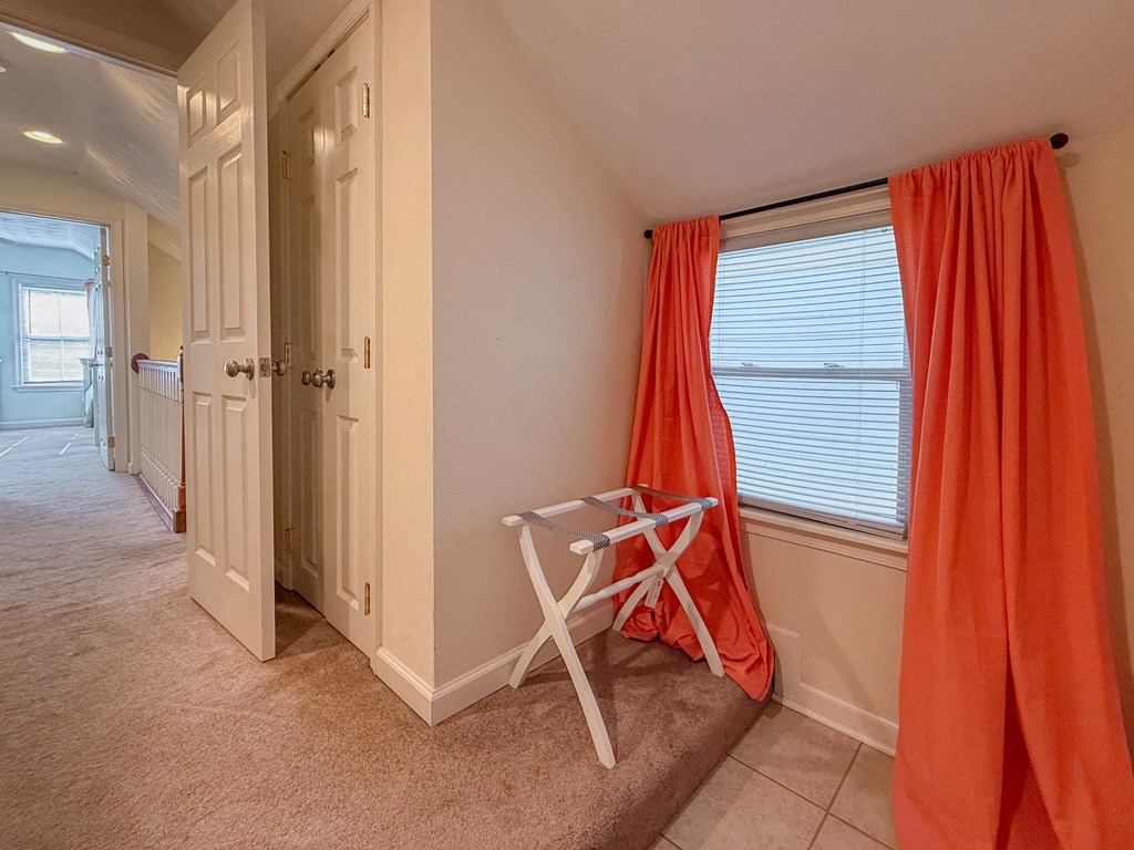 521 Mason Ave 578