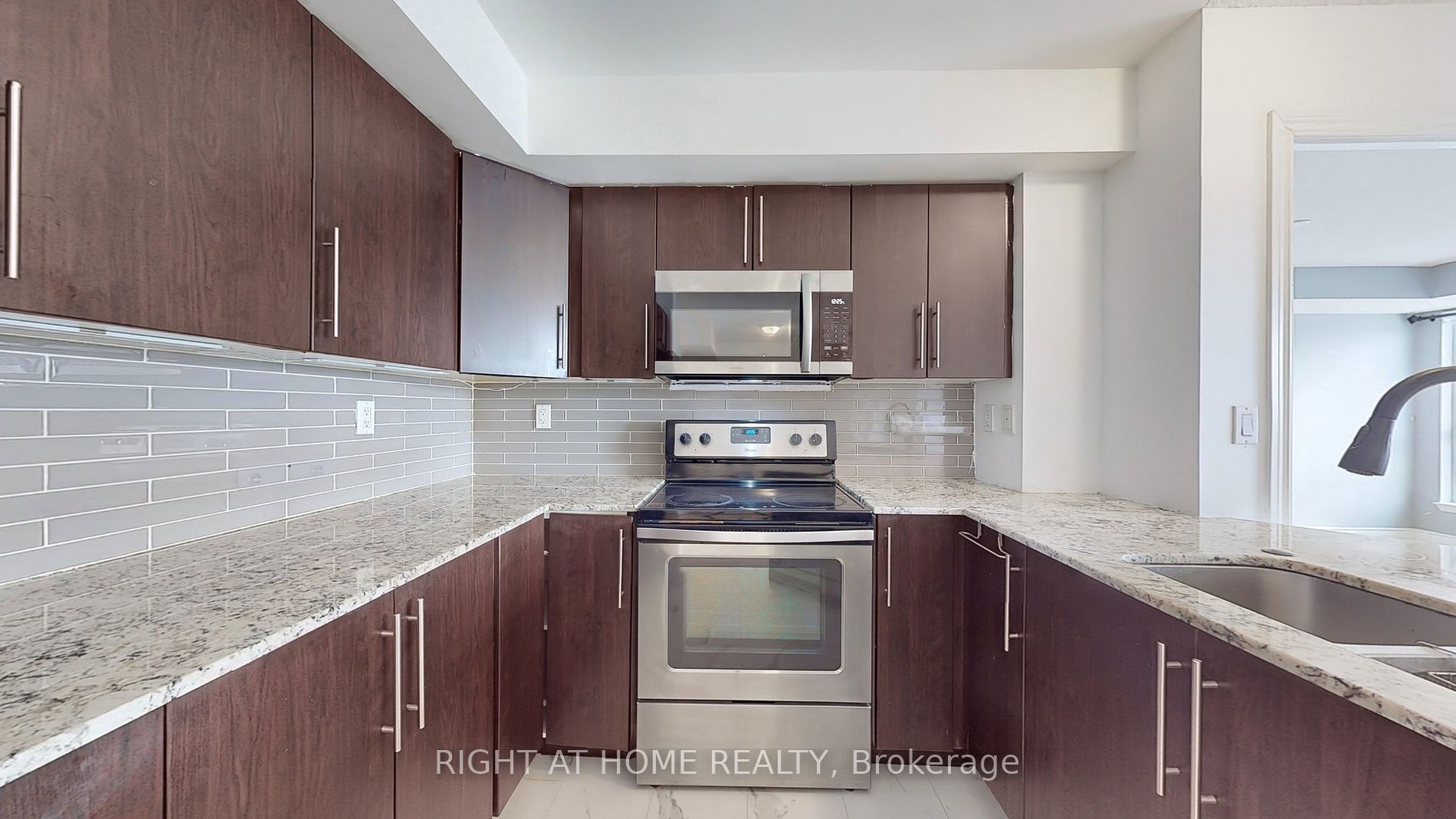 760 W Sheppard Ave 212