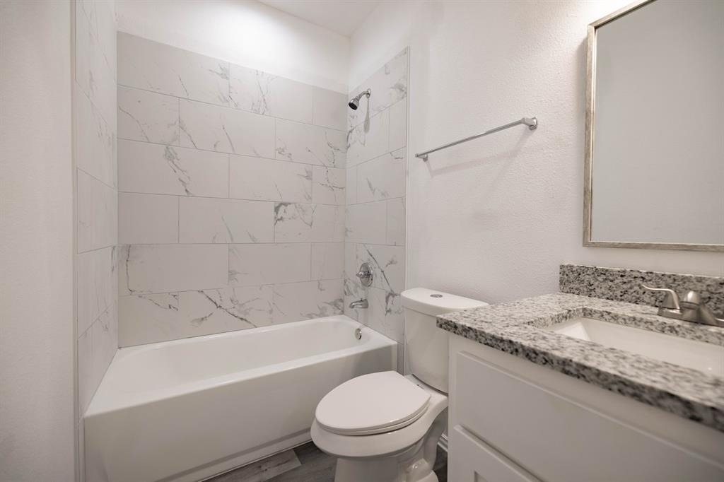 415 W 7th Street