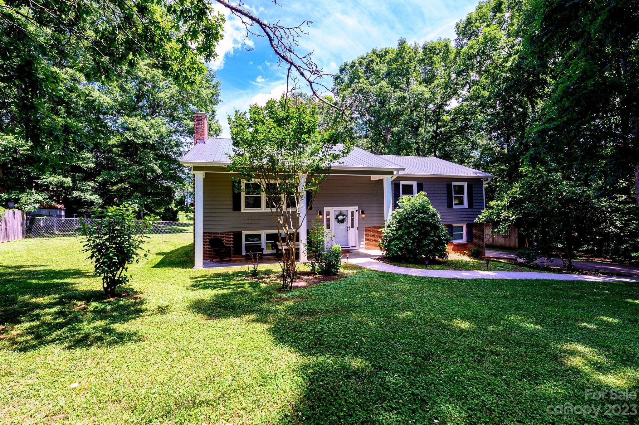 117 Windy Oaks Court