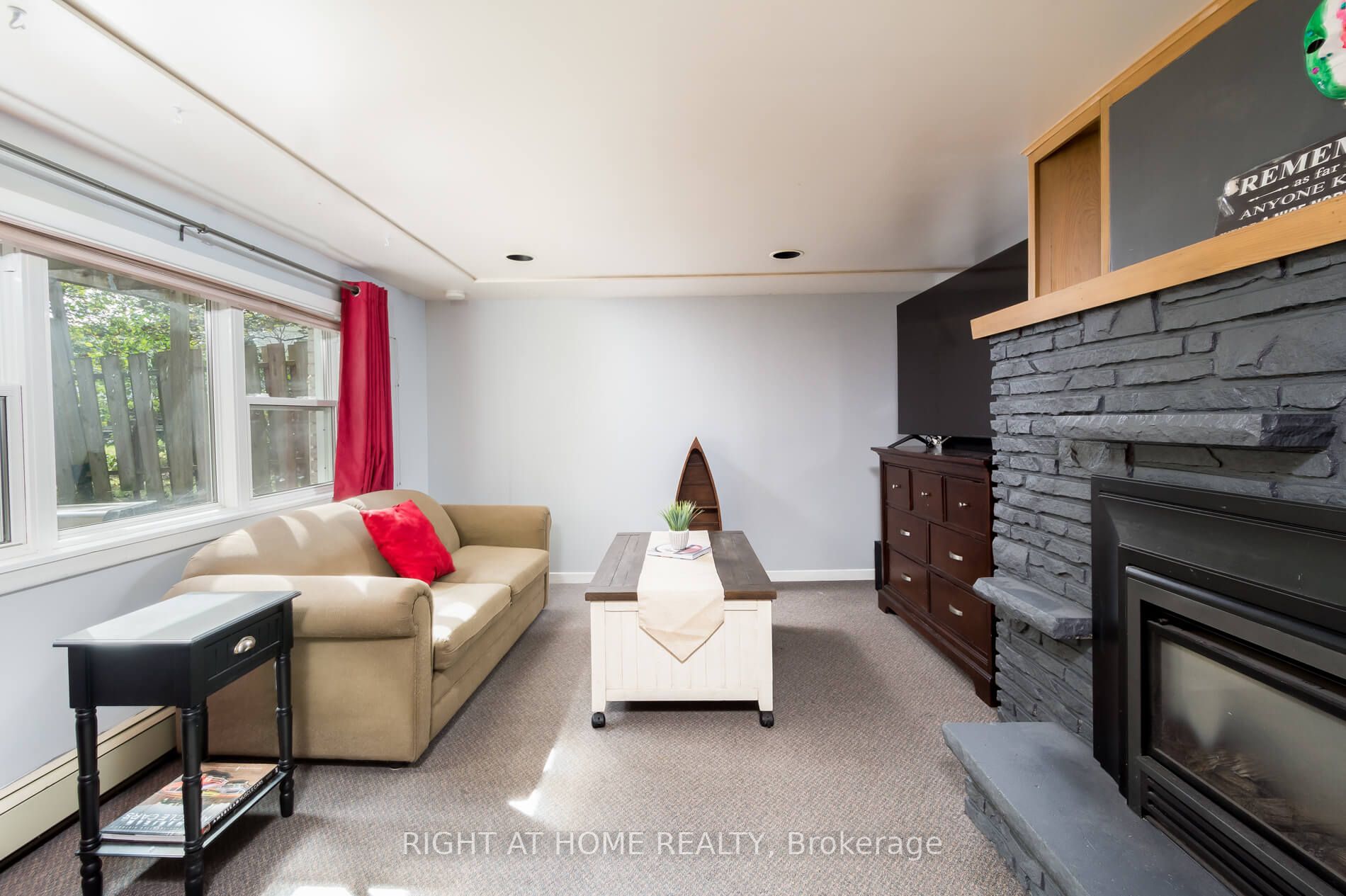 870 Third St