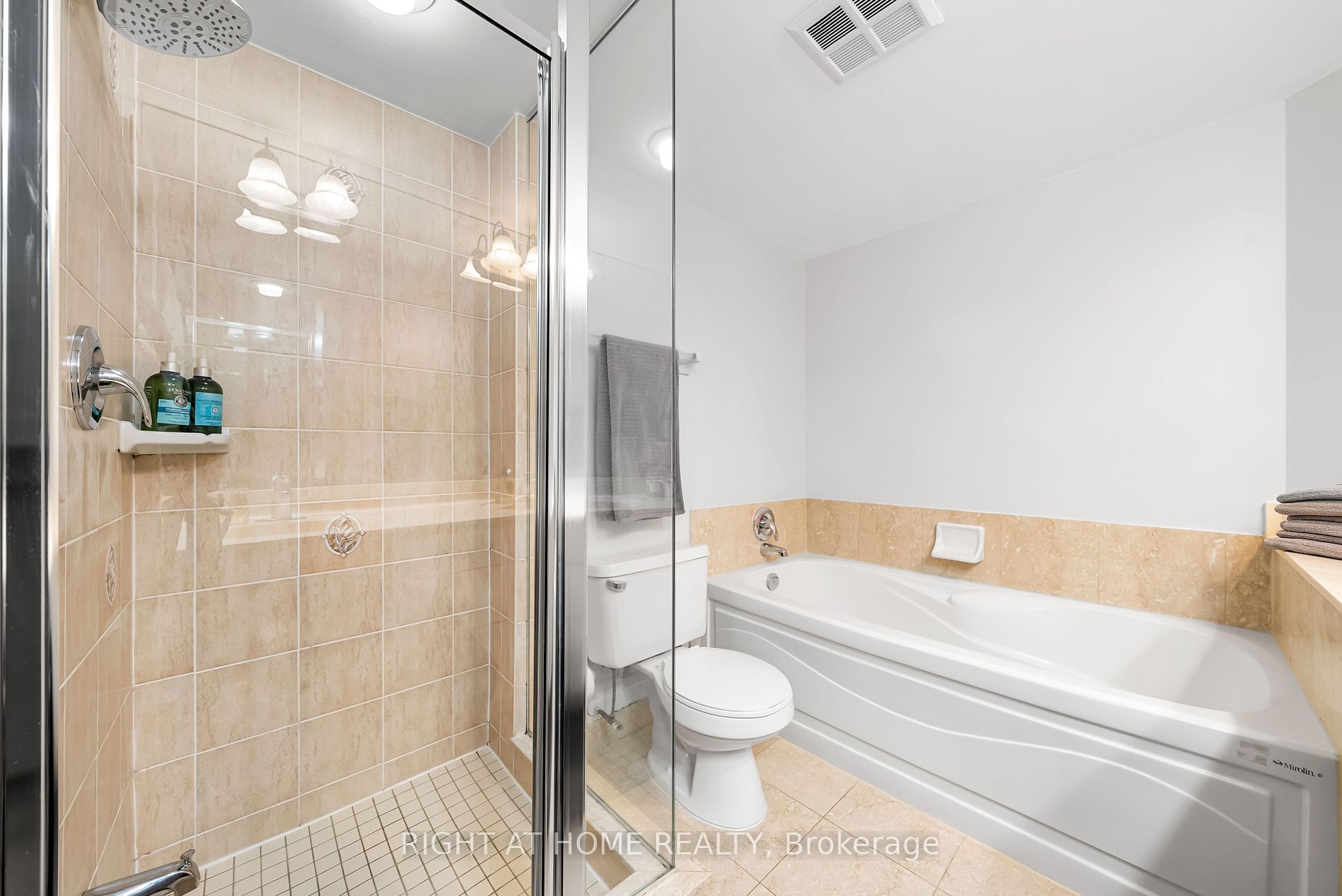 80 S Harrison Garden Blvd 1122