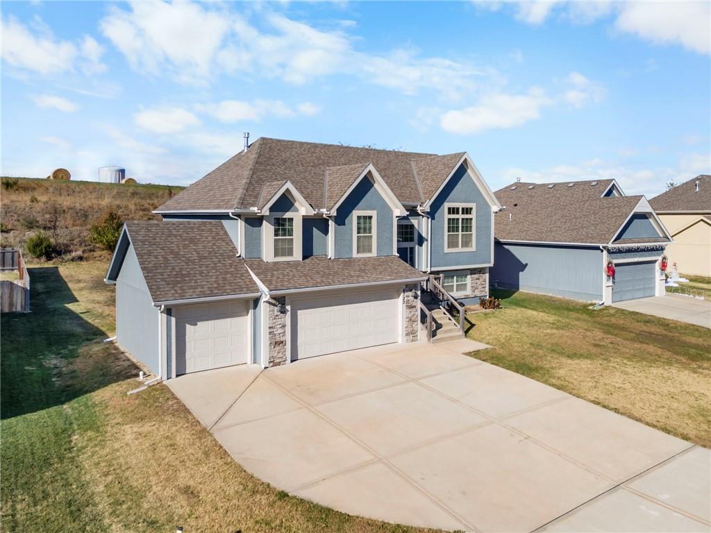 6720 N Cypress Avenue