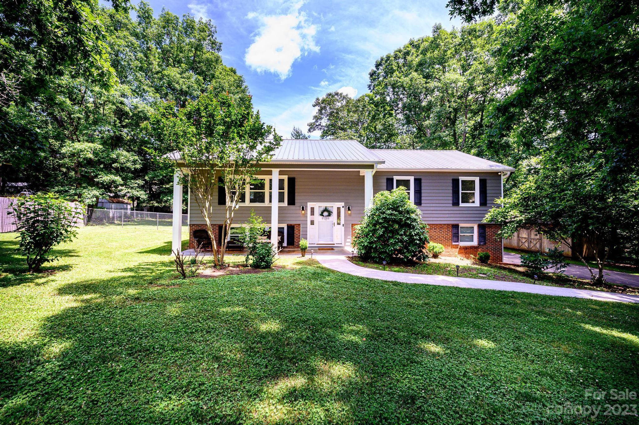 117 Windy Oaks Court